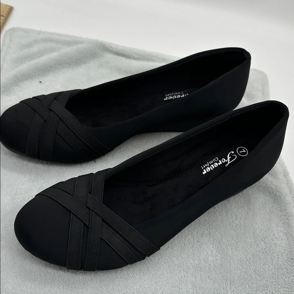 Forever Comfort Women’s Black Slip-on 1.5” Wedge Heeled Shoes Size 7 - Picture 2 of 8